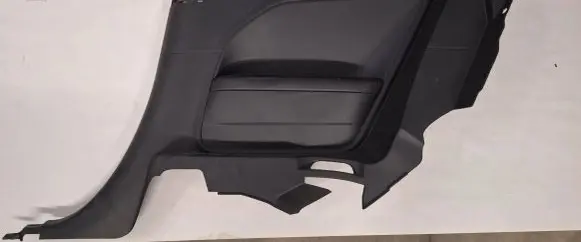 Dodge Challenger (D)pillar trim (top) 5RG66DX9AE