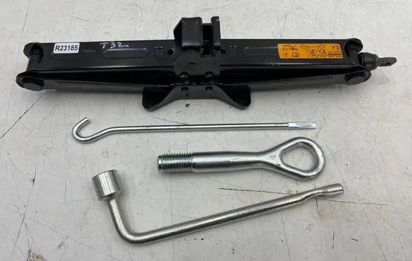 Nissan X-Trail T32 Tool set 995504bz0b