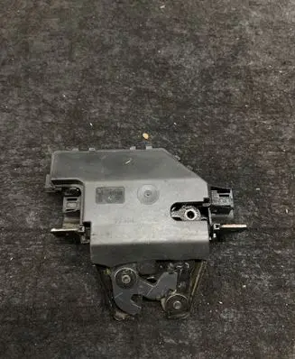 BMW 3 E46 Tailgate/trunk/boot lock/catch/latch 8196401