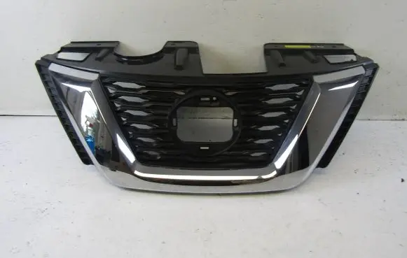 Nissan X-Trail T32 Front bumper upper radiator grill 623107FW0B