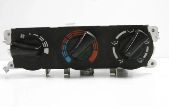 Nissan Primera Air conditioning/heating control unit 