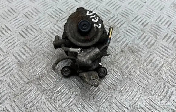 Toyota Verso Fuel filter bracket/mount holder 233800R051 233000R100 306760