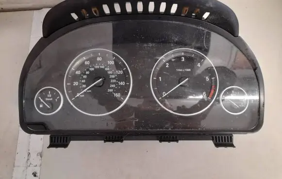 BMW 5 GT F07 Speedometer (instrument cluster) 932884101 9328841-01