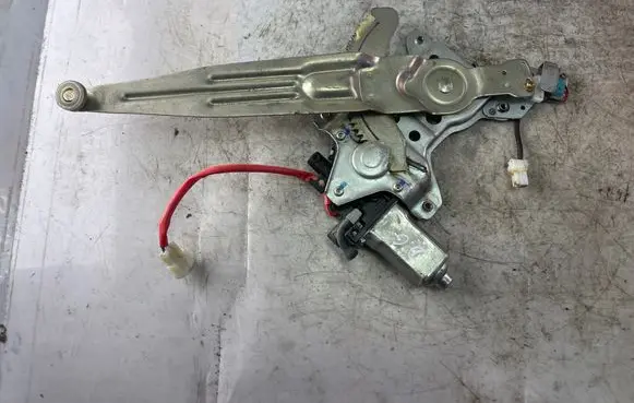 Mitsubishi Pajero Sport I Rear door window regulator with motor 5713a022 2621003220