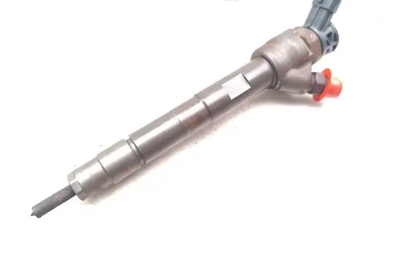 Jaguar XE Fuel injector G4D3-9K546-AA 0445110654
