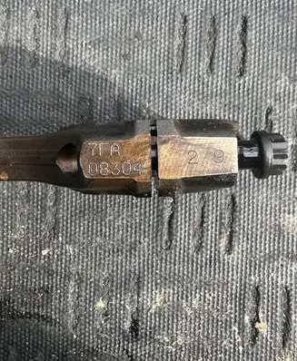 Toyota Avensis T250 Piston with connecting rod 86178