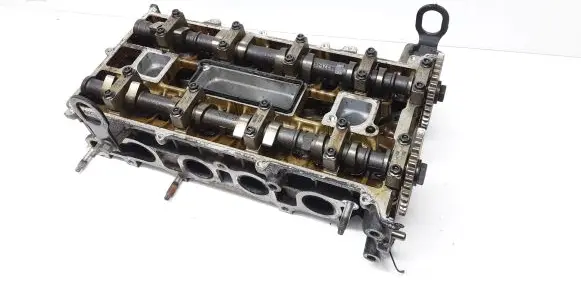 Volvo V50 Engine head RF5M5G6090AA 5M5G6090AA