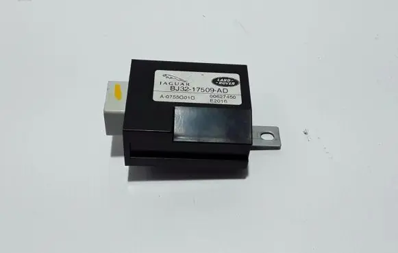 Land Rover Evoque I Window wiper interval relay BJ3217509AD