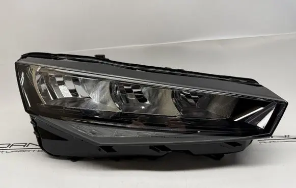 Skoda Scala Headlight/headlamp 655941016