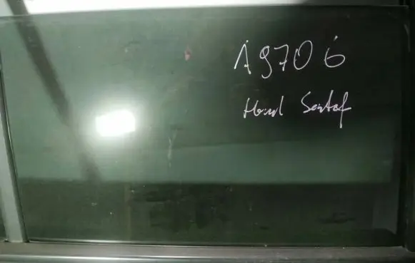 Hyundai Santa Fe Rear door window glass as3