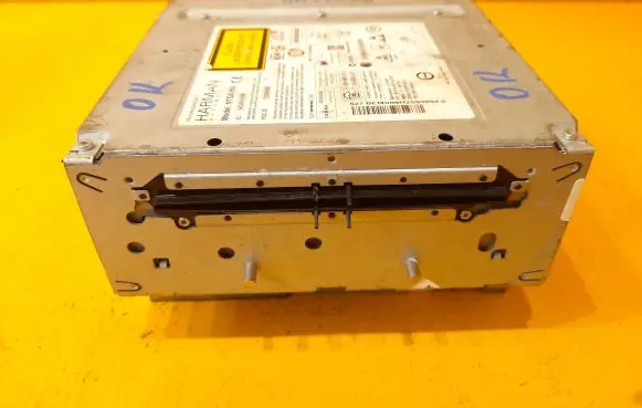 Mercedes-Benz C W205 Radio/GPS head unit trim A2059008630