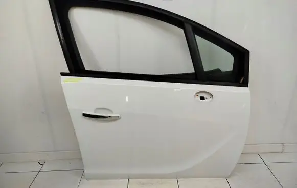 Opel Meriva B Front door 