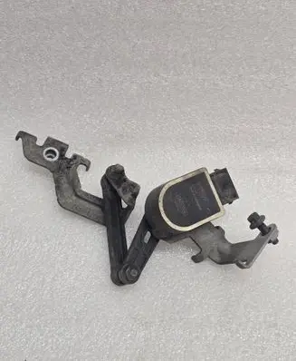 Volvo XC40 Front height sensor lever 32221477