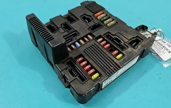 Renault Megane II Central body control module 8200306033C IMPRK1546156