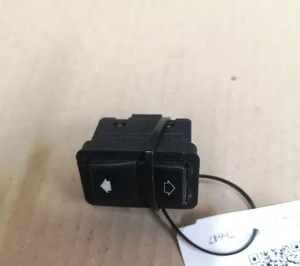 BMW 5 E39 Electric window control switch 8368974