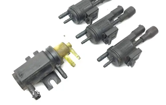 Mercedes-Benz GLK (X204) Vacuum valve A0091533128 0025401497