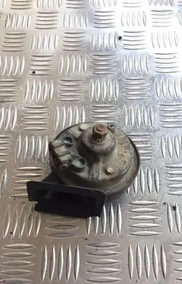 Volkswagen PASSAT B4 Horn signal 000