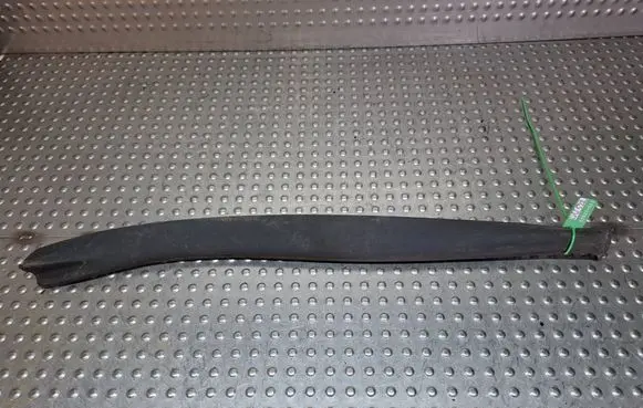 Volkswagen Golf V Front door trim (molding) S26371522 1K4837382C