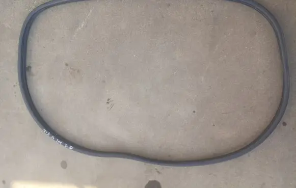Mazda 3 III Rear door rubber seal (on body) 