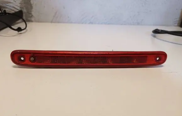 Peugeot 107 Third/center stoplight 