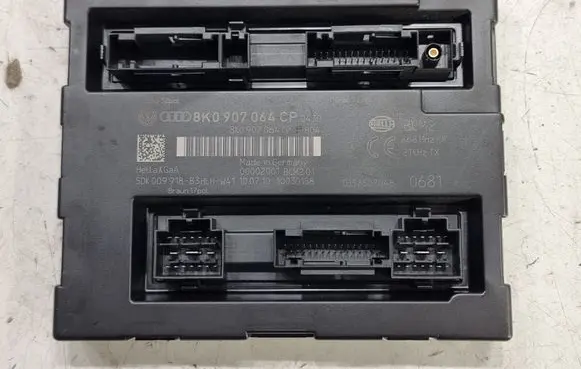 Audi A5 8T 8F Comfort/convenience module 8K0907064CP