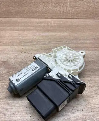 Volkswagen Touran I Rear door window regulator motor 1K0959703B