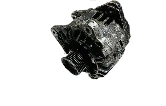 Volkswagen Golf V Generator/alternator 03D903025H