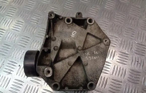 Opel Vectra C Engine mounting bracket