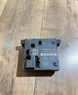 Mercedes-Benz E W211 Door control unit/module 2118201626 356806