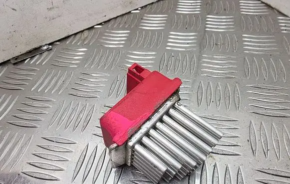Heater blower motor/fan resistor