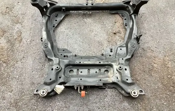 Land Rover Evoque I Front subframe