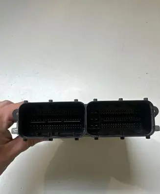 Volkswagen PASSAT B8 Engine control unit/module 04L907309R 0281031066