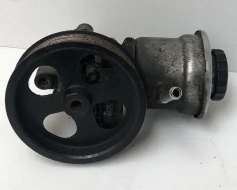 Toyota Avensis T250 Power steering pump 12180