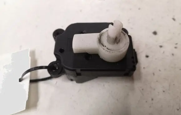 Citroen C4 I Picasso Air flap motor/actuator A21200500