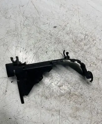 Audi A8 S8 D3 4E Other engine bay part 057109133J