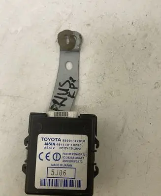 Toyota Prius (XW20) Door control unit/module 8999147010