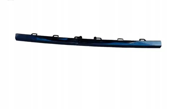 Front bumper splitter molding