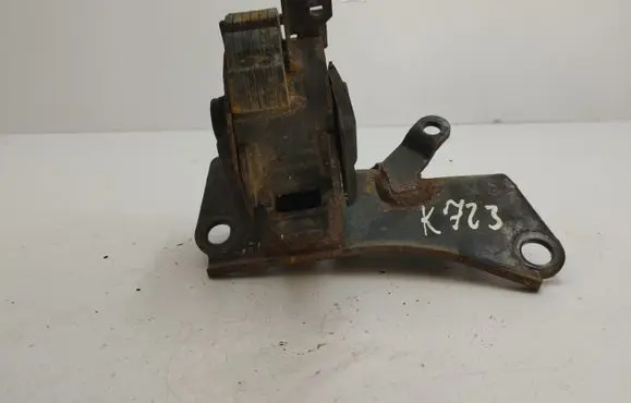 Toyota Corolla Verso AR10 Engine mount bracket