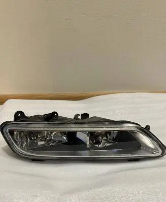 Volkswagen PASSAT B7 Front fog light 3AA941661G