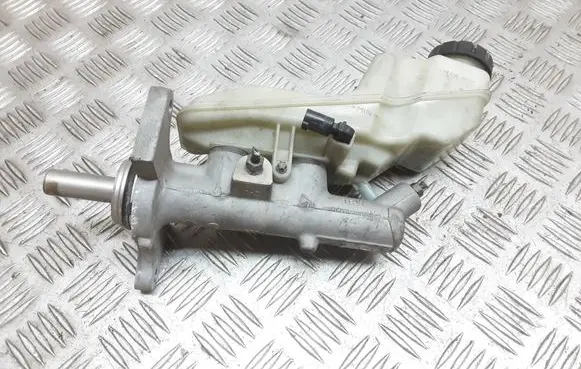 Toyota Corolla E120 E130 Master brake cylinder 74471251