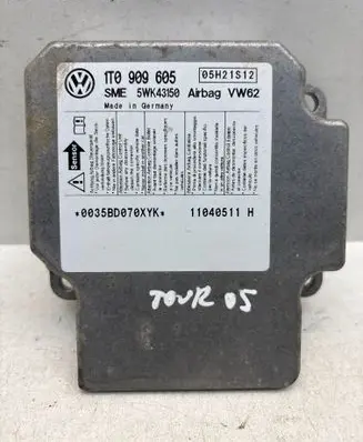 Volkswagen Touran I Airbag control unit/module 1T0909605 05H21S12 0035BD070XYX