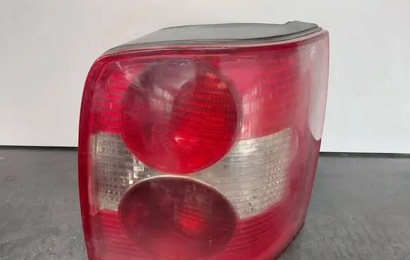 Volkswagen PASSAT B5 Rear/tail lights 3B9945096AA