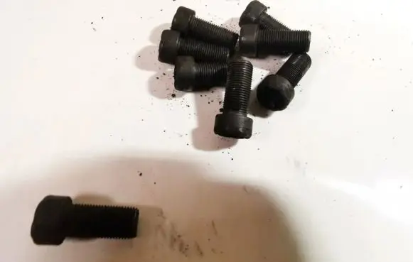 Nuts/bolts
