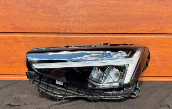 Volvo XC40 Headlight/headlamp 32420415 T167501214842