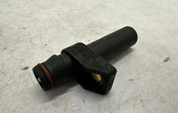 Mercedes-Benz E W210 Crankshaft position sensor A0031537428