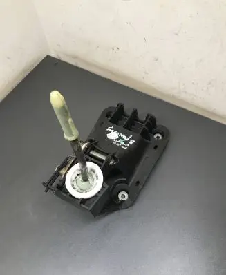 Peugeot 207 Gear shifter/selector 9680641880