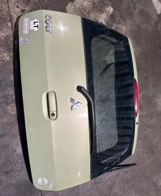 Mitsubishi Colt Tailgate/trunk/boot lid