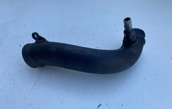 Volvo V70 Intercooler hose/pipe 30714430
