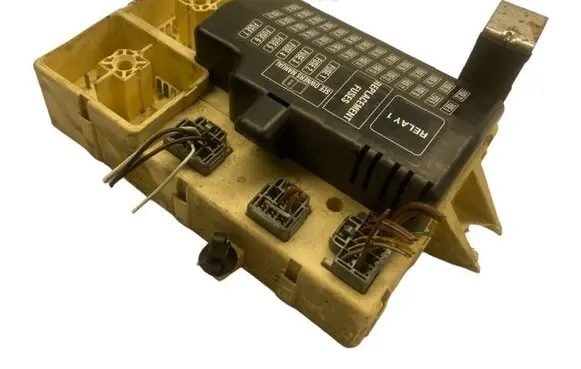 Jaguar S-Type Fuse module 4R8T14A067AB 0406041