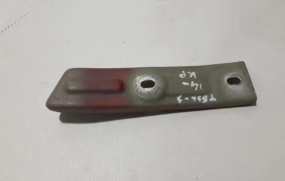 Tesla Model S Fender mounting bracket 6009030